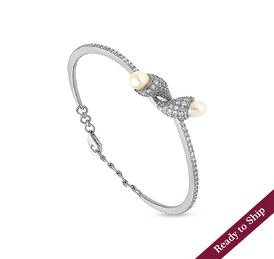 Round Natural Diamond With White Pearl Lobster Clasp Bracelet