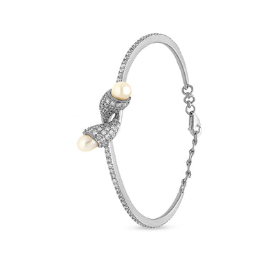 Round Natural Diamond With White Pearl Lobster Clasp Bracelet