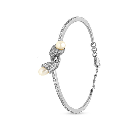 Round Natural Diamond With White Pearl Lobster Clasp Bracelet