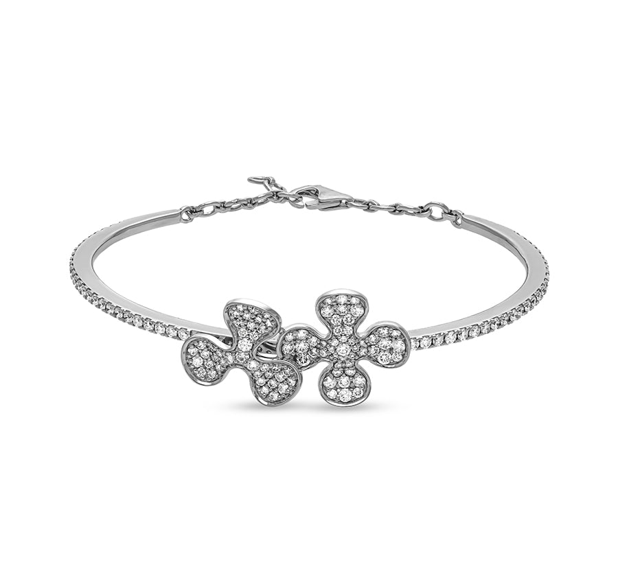 Clover Clubs Shape Round Natural Diamond White Gold Lobster Clasp Bracelet