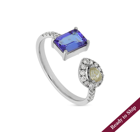 Blue Tanzanite and Pear Cut With Round Natural Diamond White Gold Casual Ring