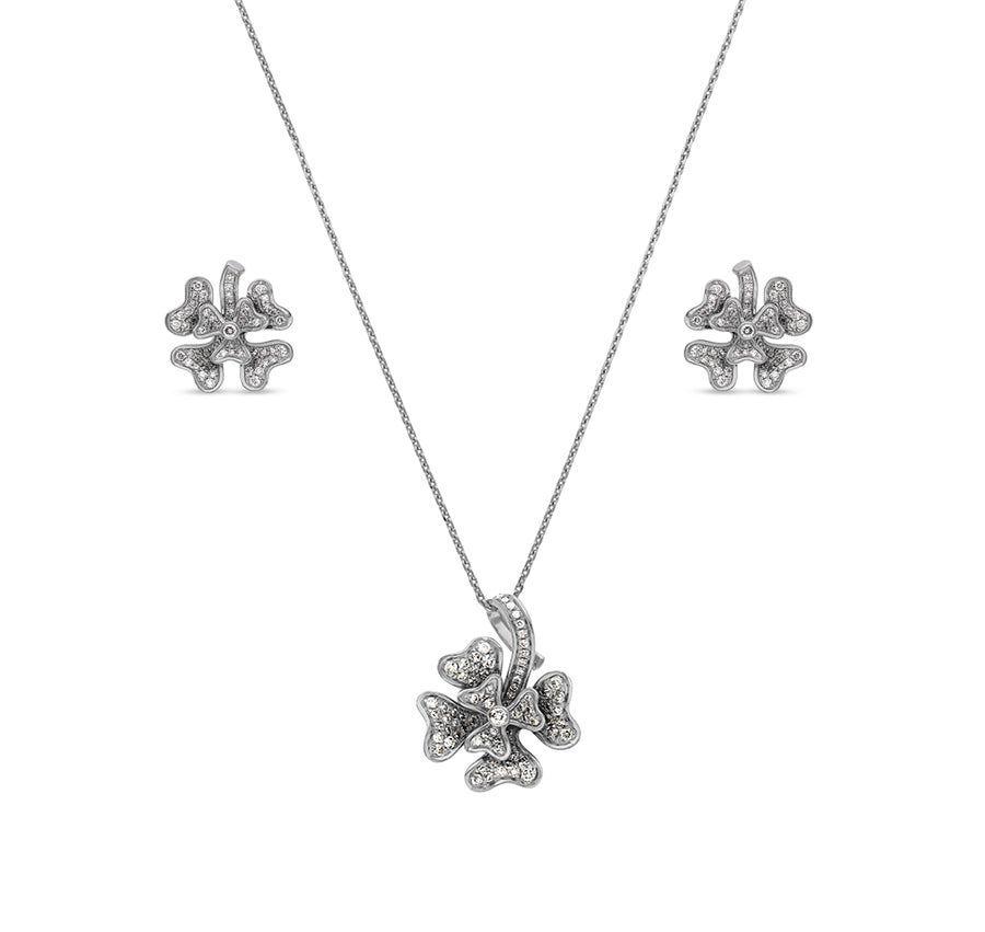 Flower Shape Round Natural diamond White Gold Necklace Set
