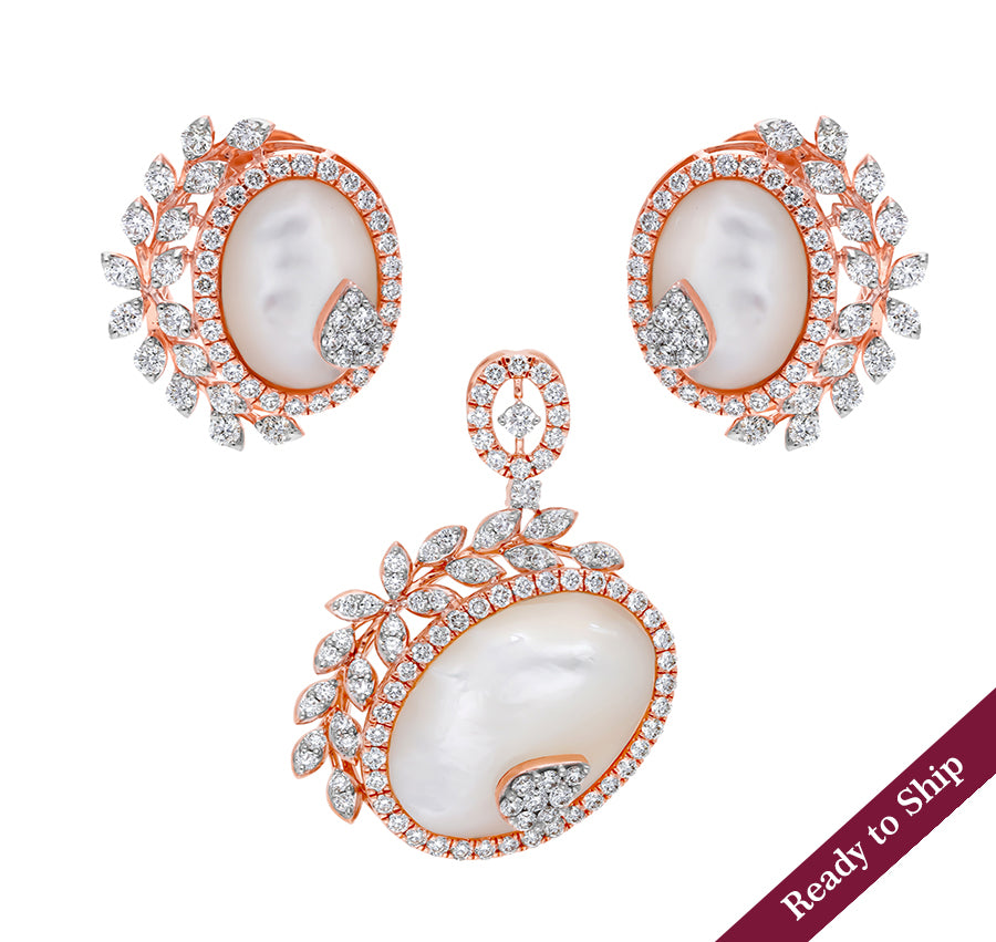 Oval White Natural Stone With Round Diamond Charming Halo Pendant Set