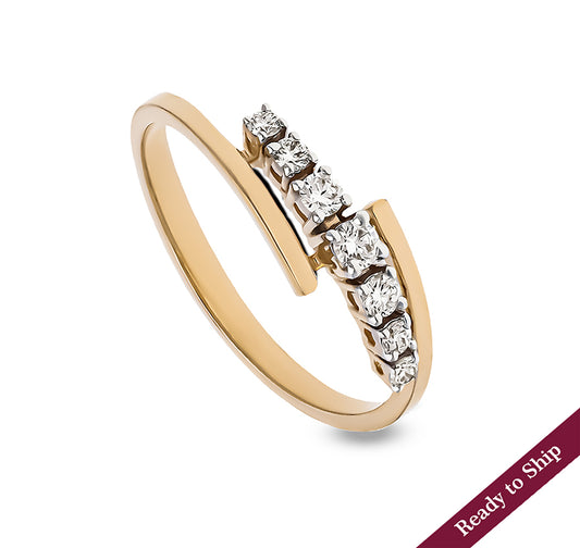 Minimal Round Diamond Yellow Gold Casual Ring