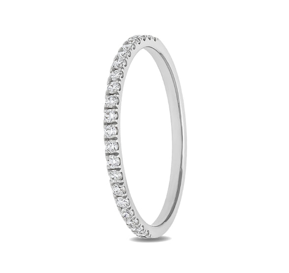 Round Shape Natural Diamond With Straight Setting White Gold Band